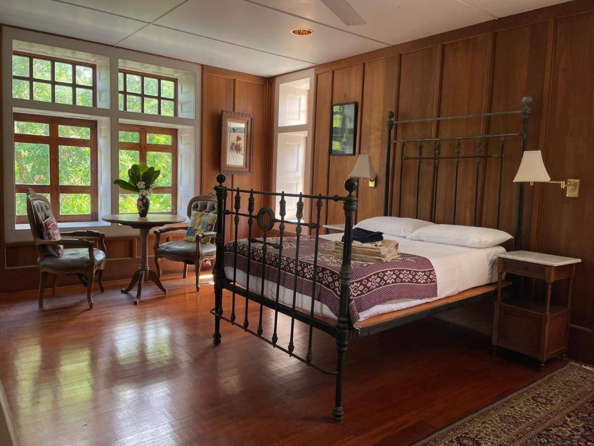 Oceania House Hotel Bantam Village Ngoại thất bức ảnh